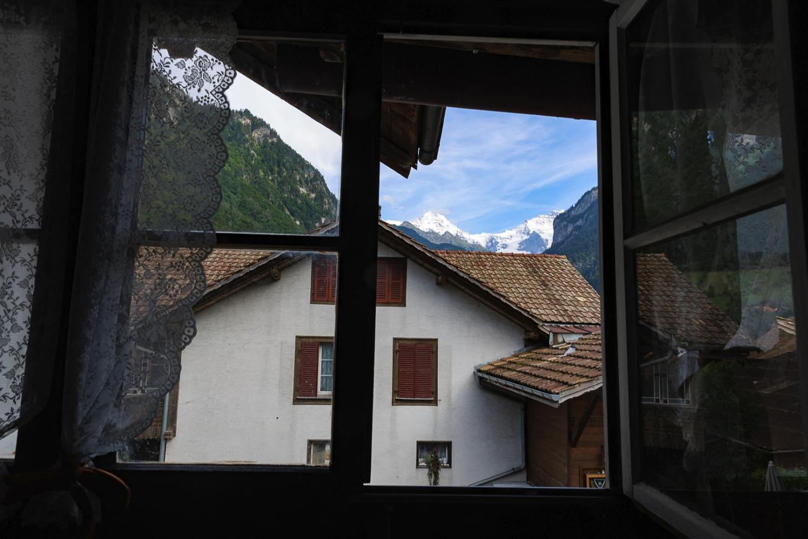 Charming Alpine Retreat By Apartments Capricorn Gsteigwiler Екстериор снимка