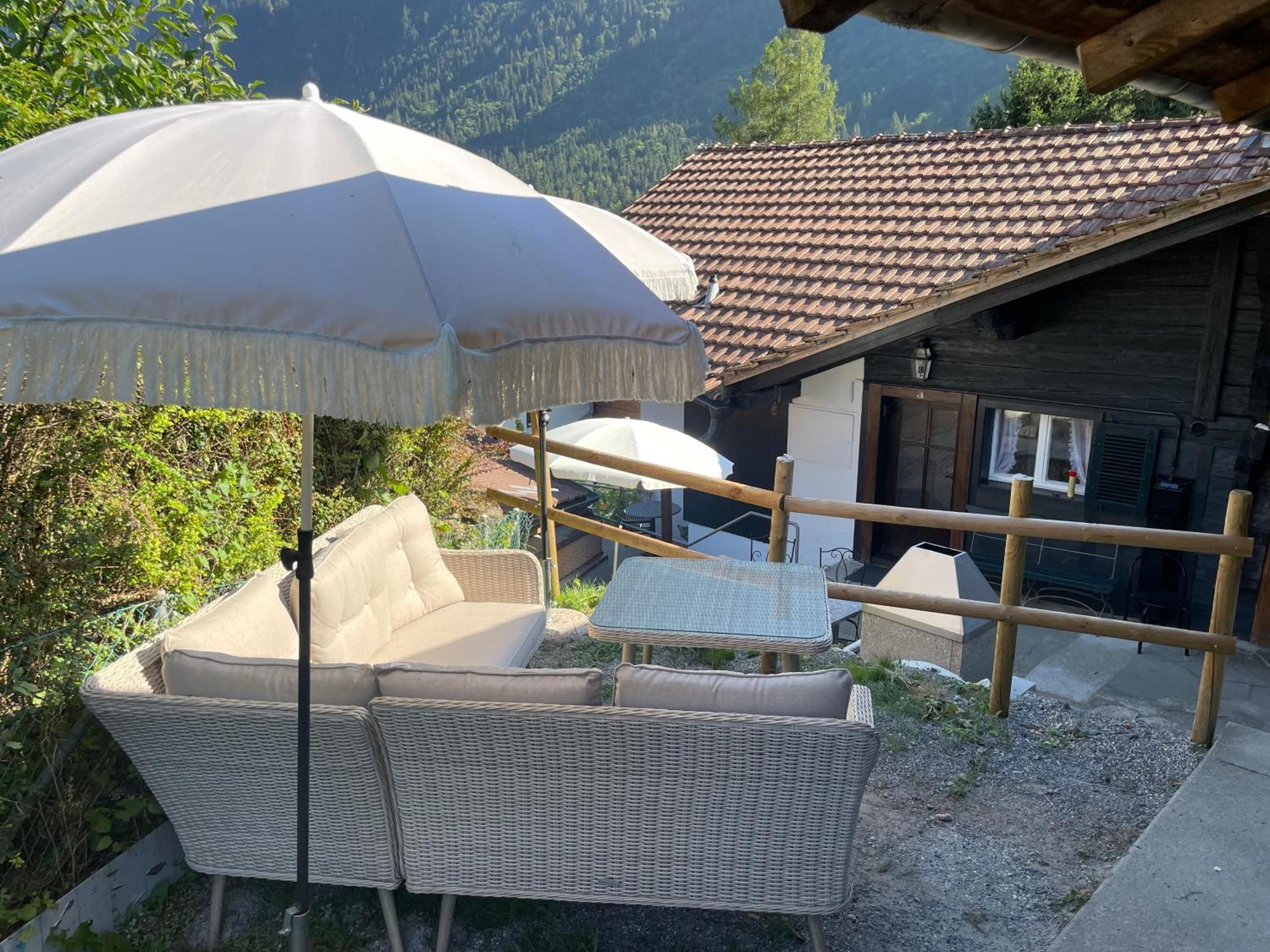 Charming Alpine Retreat By Apartments Capricorn Gsteigwiler Екстериор снимка